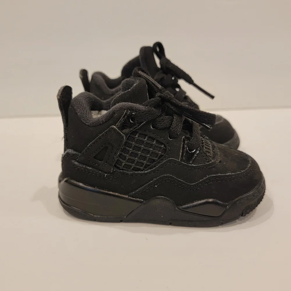 Jordan 4 Retro Black Cat (2020) (TD) black cats size 4 sneakers
